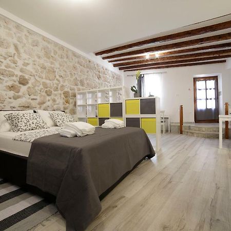 Zen Studio In Center Of Rovinj Luaran gambar