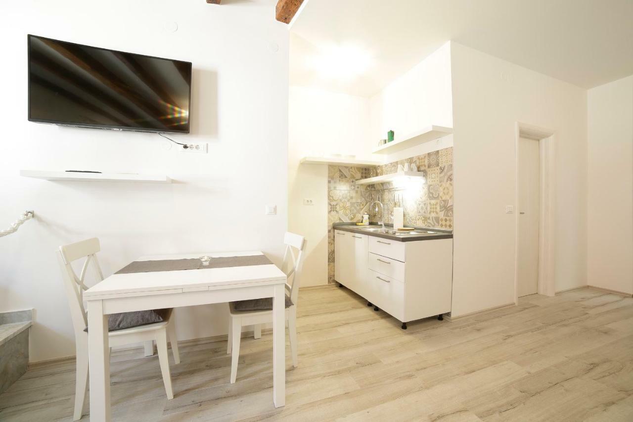 Zen Studio In Center Of Rovinj Luaran gambar