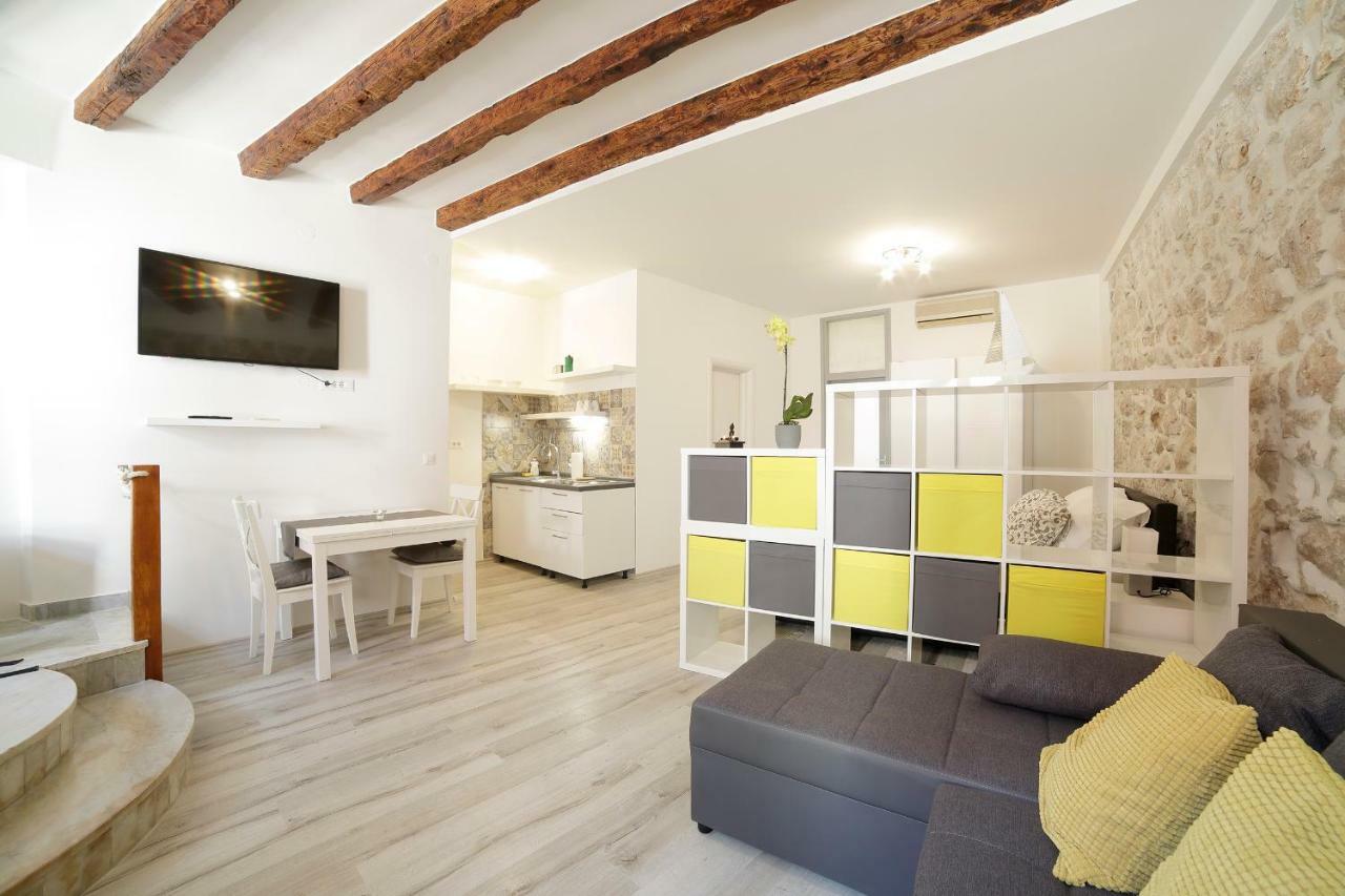 Zen Studio In Center Of Rovinj Luaran gambar